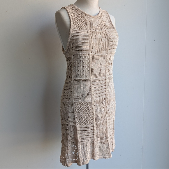 Zara Dresses & Skirts - Zara Knit Crochet Beige Floral Sleeveless Mini Dress